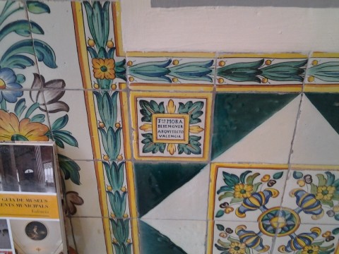 Copia de mora tile town hal