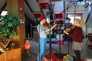 casey-driessen-eeva-talsi-supertone-records-fiddle-2